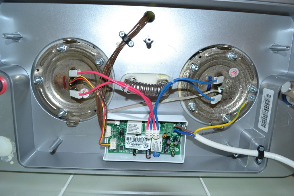 Servis ARISTON bojlera 4 zamena grejača ariston bojler beograd